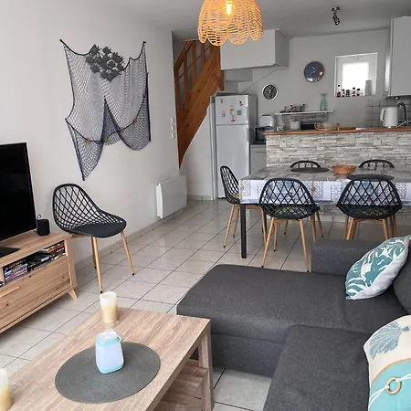 Maison Avec Grande Terrasse A 100m De La Σπίτι διακοπών