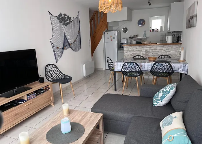 Maison Avec Grande Terrasse A 100m De La 펜션