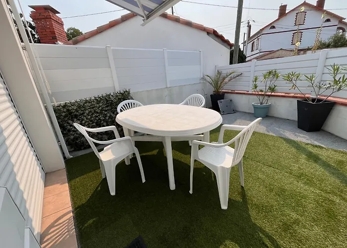 Maison Avec Grande Terrasse A 100m De La * 라트슈수르메르